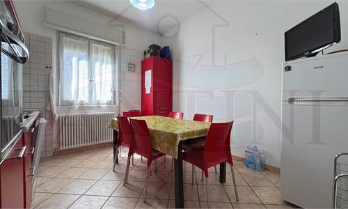 Appartamento quadrilocale sullla pineta